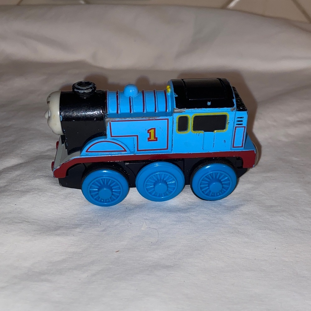 RARE Vintage 2002 Motorized Thomas the Train diecast Railway